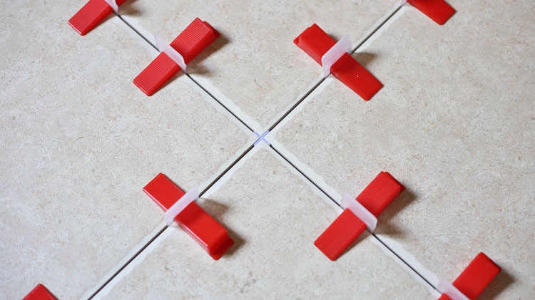 Tile-Leveling-System-Cکلیپس